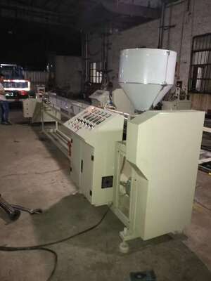 Extrusora automática de filamento de PVC de alta productividad y máquina extrusora de filamento plástico